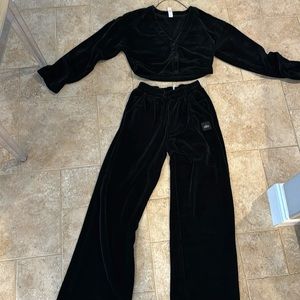 ALO Yoga Black Velour Set